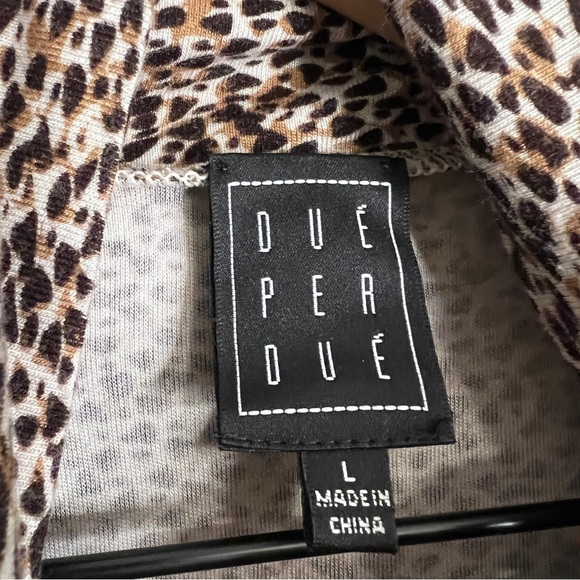 Due Per Due Long Sleeve Cowl Neck Animal Print Brown Shirt - Picture 8 of 8